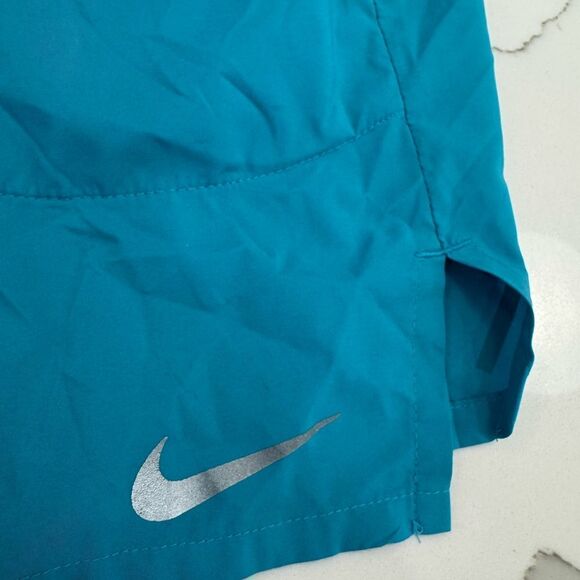 Nike Men's Blue Sports Shorts - Picture 3 of 9
